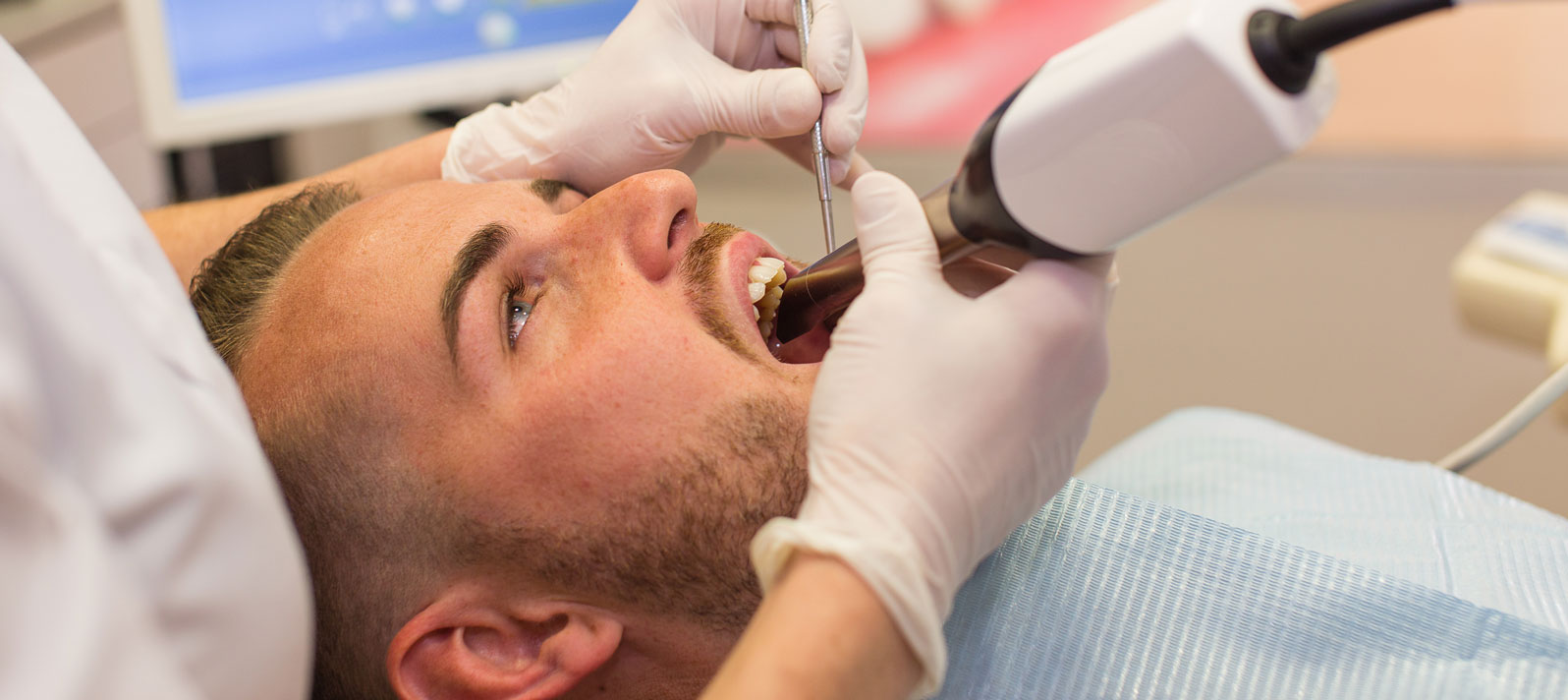 Tratando a un paciente con problema de endodoncia